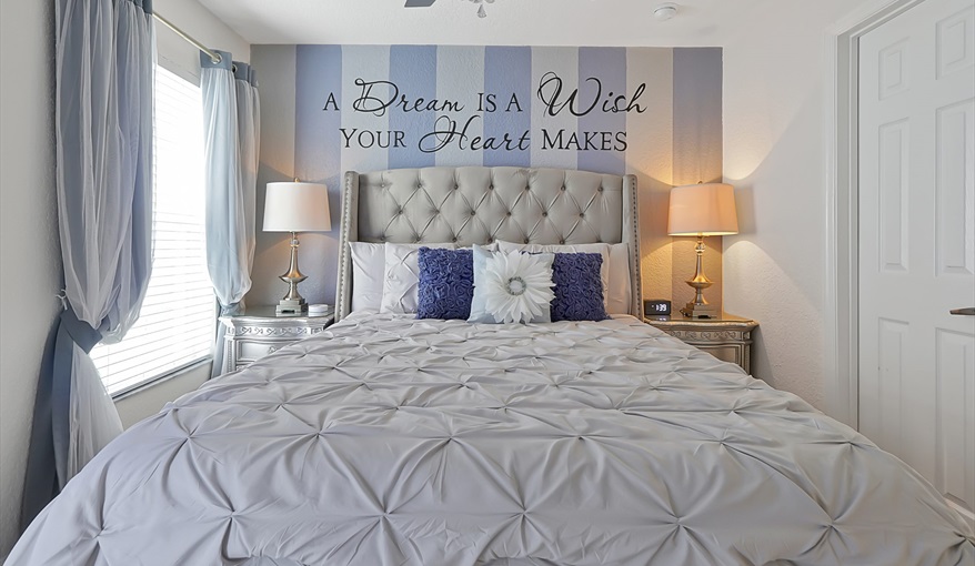 1st Floor Queen. Sunshine Villa at Windsor Hills  in Windsor Hills Resort, Kissimmee, Orlando