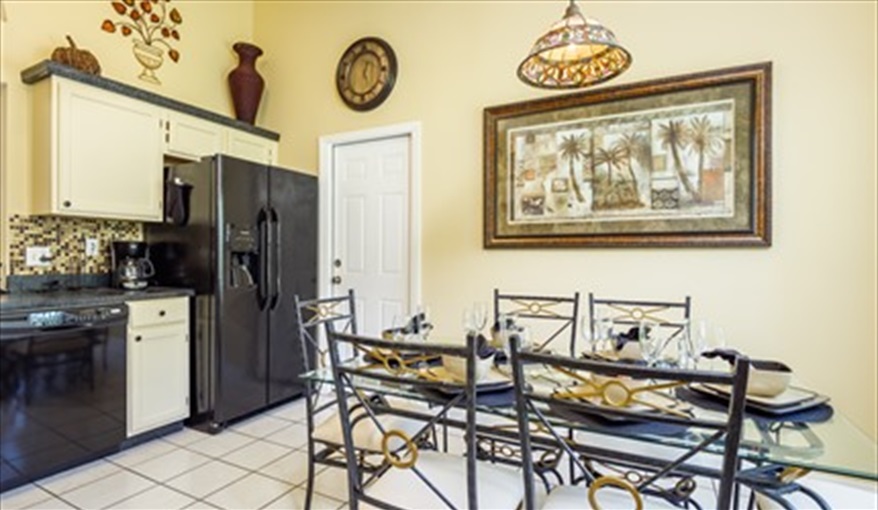 dining area. Heron's Rest in Sunridge Woods, Davenport, Orlando