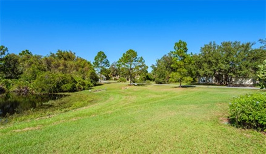 area at side. Heron's Rest in Sunridge Woods, Davenport, Orlando