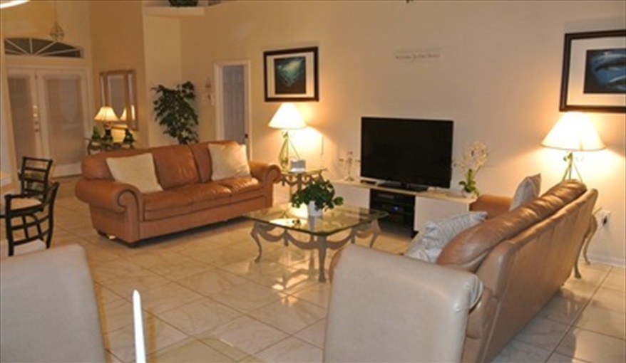 LIVING ROOM. SOUTH PALMS in Bridgewater Crossing, Davenport, Orlando