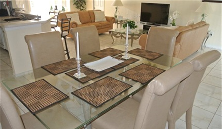 DINING ROOM. SOUTH PALMS in Bridgewater Crossing, Davenport, Orlando