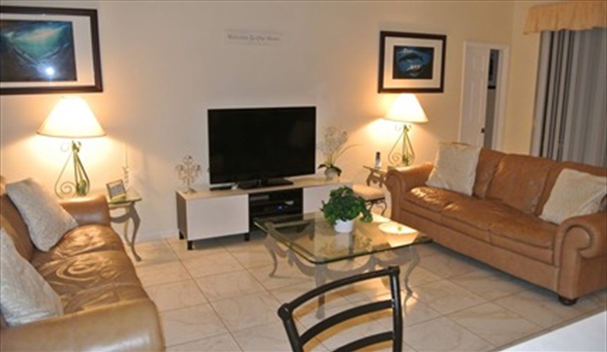 LIVING ROOM. SOUTH PALMS in Bridgewater Crossing, Davenport, Orlando