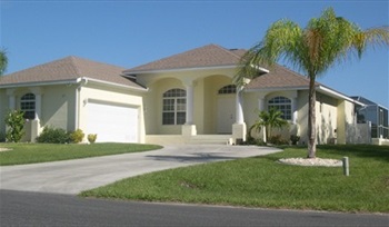 Front View of Minslake. MINSLAKE in Rotonda West, Rotonda West, Gulf Coast