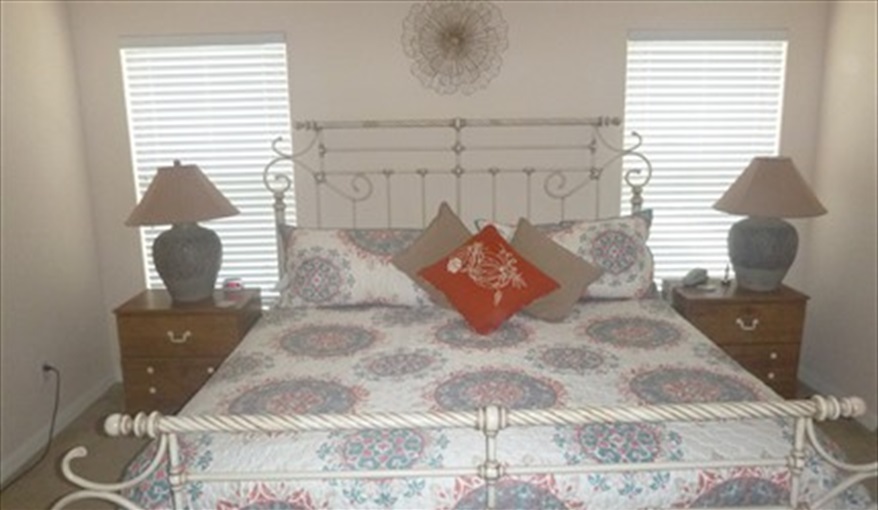 King Master en suite. Pluto's Palace Florida Villa in Sandy Ridge, Davenport, Orlando