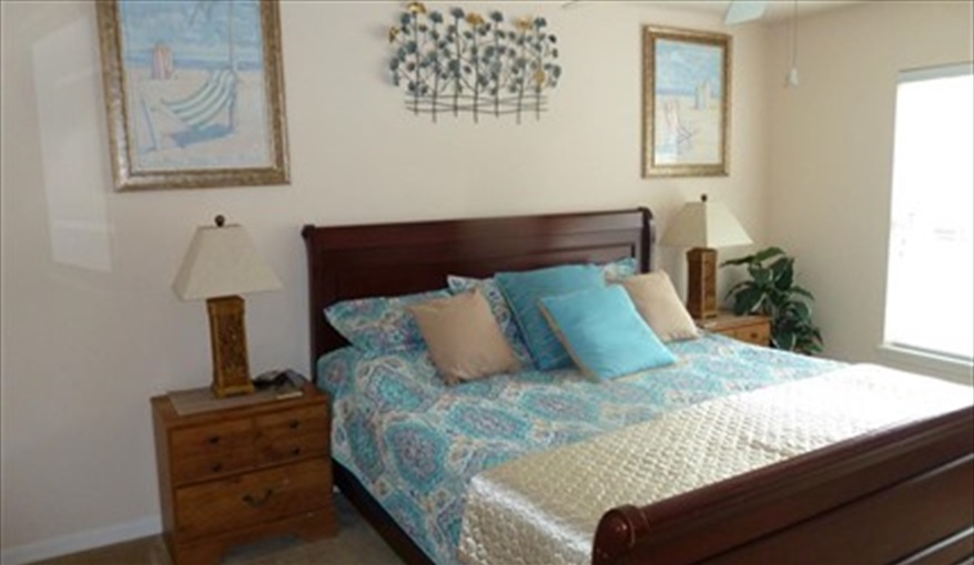King Master ensuite. Pluto's Palace Florida Villa in Sandy Ridge, Davenport, Orlando