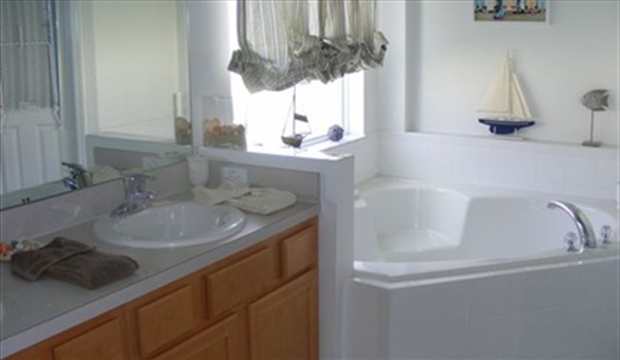 master ensuite. Doorway to Disney in Emerald Island Resort, Kissimmee, Orlando