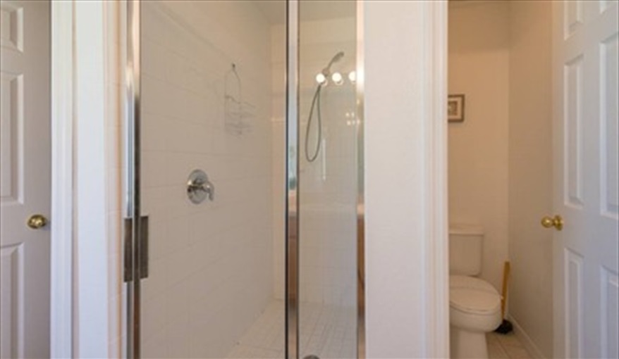 shower and wc in master ensuite. Doorway to Disney in Emerald Island Resort, Kissimmee, Orlando