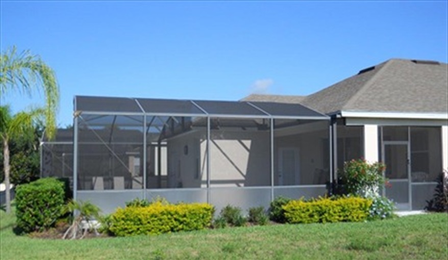 Villa Side View 3. Florida Palms (Trip Advisor Travelers Choice Award 2020) in Calabay Parc at Tower Lake, Haines City, Orlando