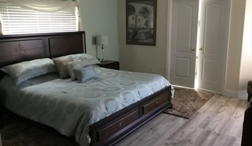 Master Bedroom. Floridavillarosso in West Stonebridge, Davenport, Orlando