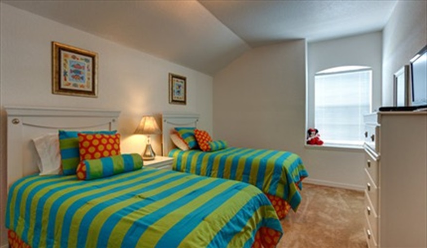 Twin Bedroom 1. Magic@Marbella (Trip Advisor Travelers Choice Award 2020) in Marbella, Davenport, Orlando