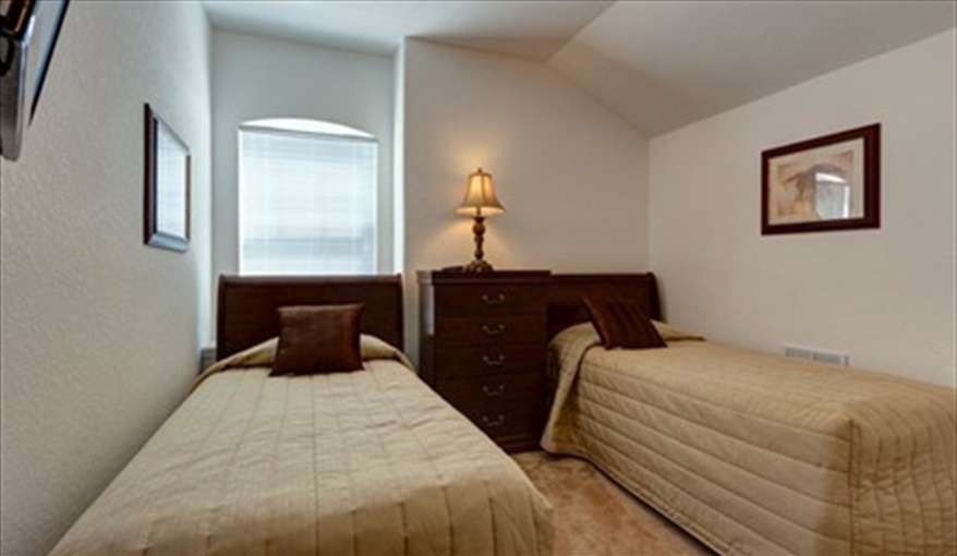 Twin Bedroom 1. Magic@Marbella (Trip Advisor Travelers Choice Award 2020) in Marbella, Davenport, Orlando