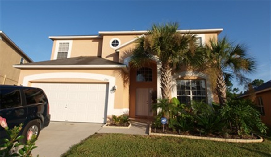 Welcome to Cal-Cierra Villa on Emerald Island Resort. Cal-Cierra Retreat - 7 Bedroom Deluxe Villa with Pool in Emerald Island Resort, Kissimmee, Orlando