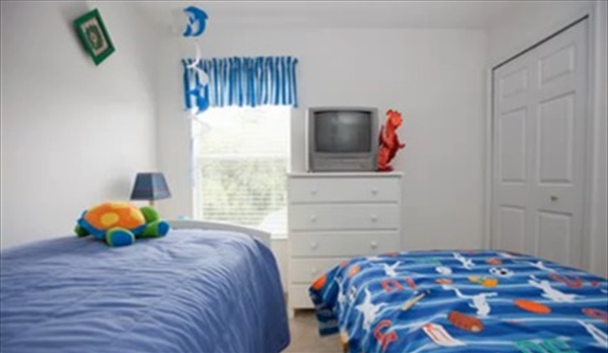 both with TV's ..... Cal-Cierra Retreat - 7 Bedroom Deluxe Villa with Pool in Emerald Island Resort, Kissimmee, Orlando