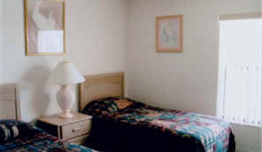 Twin bedded room. The Palms in Sunridge Woods, Davenport, Orlando