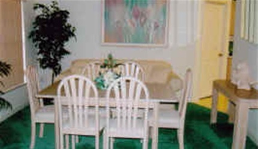 Dining room. The Palms in Sunridge Woods, Davenport, Orlando