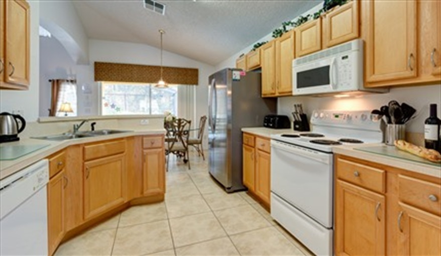 Skc villa Kitchen. Secret Key Cove Villa in Emerald Island Resort, Kissimmee, Orlando