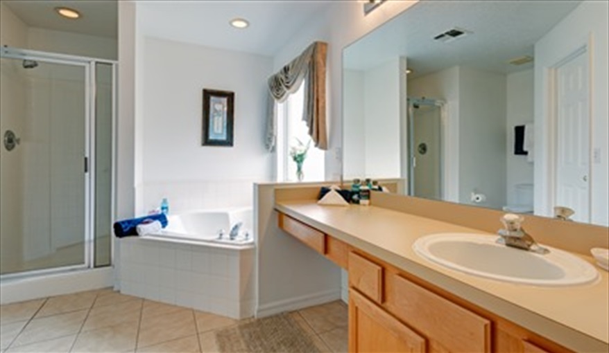Skc villa master ensuite. Secret Key Cove Villa in Emerald Island Resort, Kissimmee, Orlando