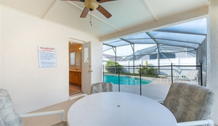 Covered Lanai. Laurel Oak - Less than 10 minutes to Disney in Indian Ridge Oaks, Kissimmee, Orlando