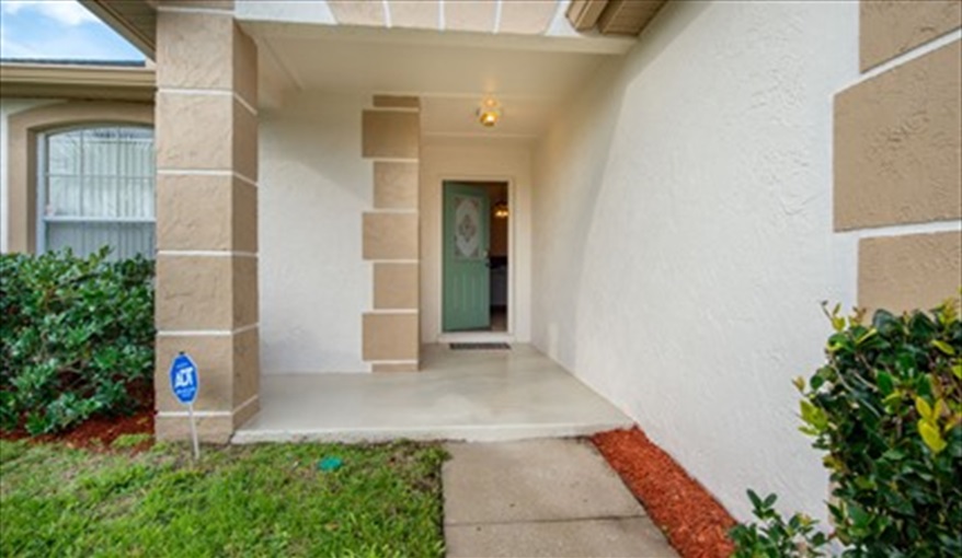 Covered Front Entrance. Laurel Oak - Less than 10 minutes to Disney in Indian Ridge Oaks, Kissimmee, Orlando