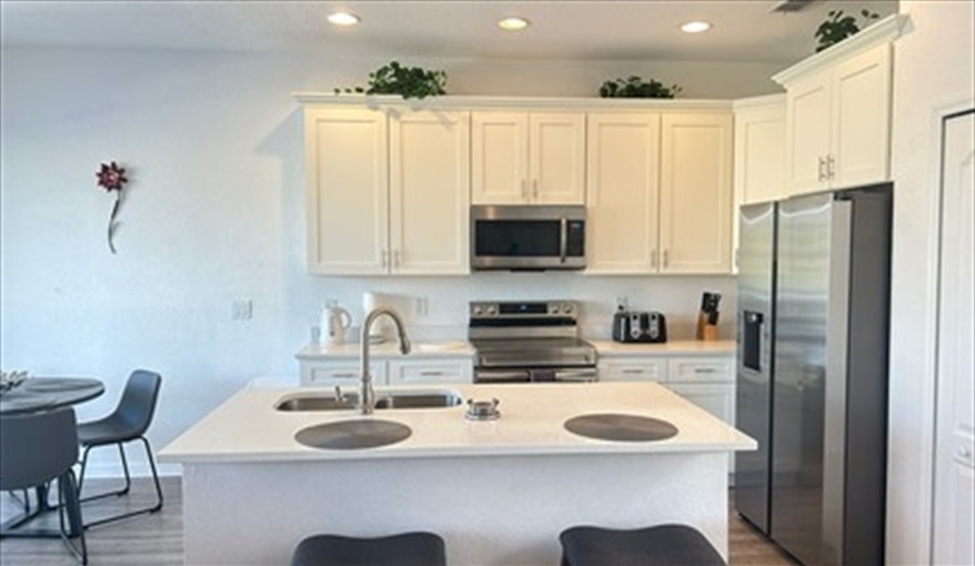Breakfast Bar. Golf View Villa Highlands Reserve in Highlands Reserve, Davenport, Orlando