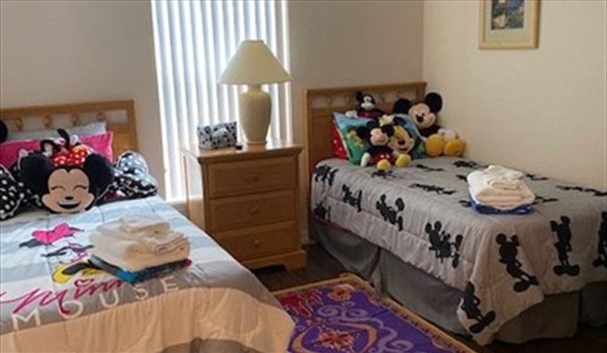 Bedroom #4 two twin beds. FAMILY-FRIENDLY 4-BED VILLA in very popular, beautiful, quiet, gated resort community!! GREAT LOCATION, close to DISNEY!!   in Reserve at Town Center, Davenport, Orlando