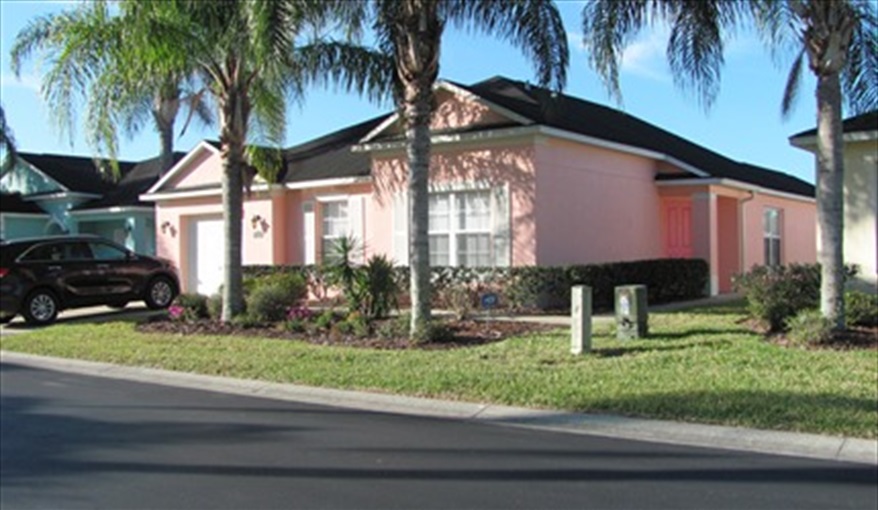 The beautiful Villa . FAMILY-FRIENDLY 4-BED VILLA in very popular, beautiful, quiet, gated resort community!! GREAT LOCATION, close to DISNEY!!   in Reserve at Town Center, Davenport, Orlando
