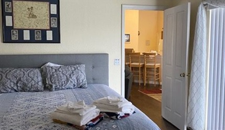 Bedroom #1 King master with bathroom . FAMILY-FRIENDLY 4-BED VILLA in very popular, beautiful, quiet, gated resort community!! GREAT LOCATION, close to DISNEY!!   in Reserve at Town Center, Davenport, Orlando