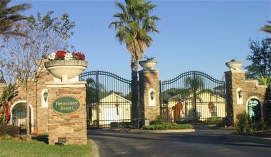 Gated entrance to the Reserve at Town Center. FAMILY-FRIENDLY 4-BED VILLA in very popular, beautiful, quiet, gated resort community!! GREAT LOCATION, close to DISNEY!!   in Reserve at Town Center, Davenport, Orlando