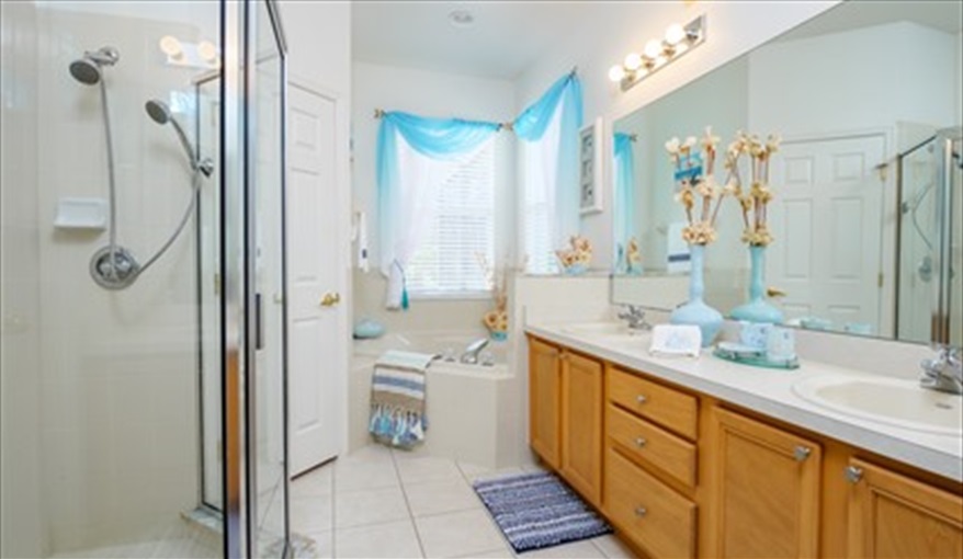 Large walk in shower. Los Margarita  - 5 STAR Executive Villa in Calabay Parc at Tower Lake, Haines City, Orlando