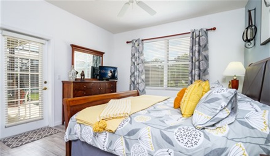 Super comfy bed with pillow top matress. Los Margarita  - 5 STAR Executive Villa in Calabay Parc at Tower Lake, Haines City, Orlando