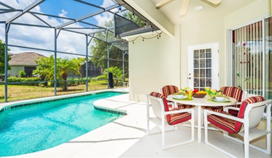 Covered Lanai so that you can enjoy outdoors no matter the weather . Los Margarita  - 5 STAR Executive Villa in Calabay Parc at Tower Lake, Haines City, Orlando