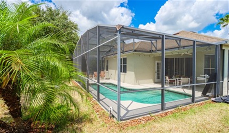 Covered pool and deck area. Los Margarita  - 5 STAR Executive Villa in Calabay Parc at Tower Lake, Haines City, Orlando