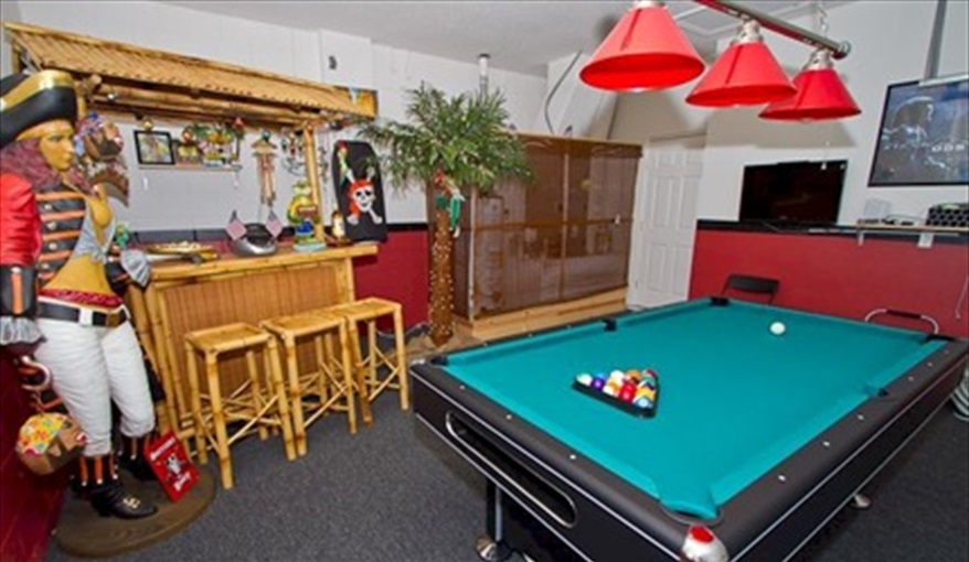 Challenge each other to a game of pool. Los Margarita  - 5 STAR Executive Villa in Calabay Parc at Tower Lake, Haines City, Orlando