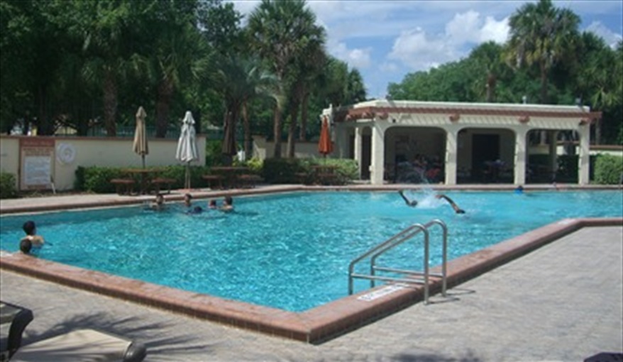 Community Pool. Luxury villa, 3 Bedrooms, 2 Baths with stunning pool and games room in Indian Ridge, Kissimmee, Orlando