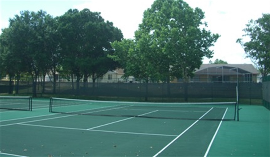 Tennis court. Luxury villa, 3 Bedrooms, 2 Baths with stunning pool and games room in Indian Ridge, Kissimmee, Orlando