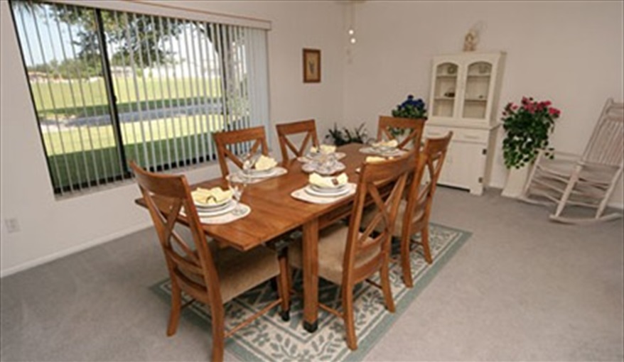 dining area. Luxury villa, 3 Bedrooms, 2 Baths with stunning pool and games room in Indian Ridge, Kissimmee, Orlando