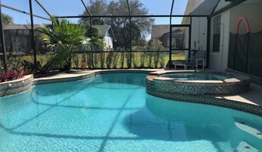 New Hot Tub.. Luxury villa, 3 Bedrooms, 2 Baths with stunning pool and games room in Indian Ridge, Kissimmee, Orlando