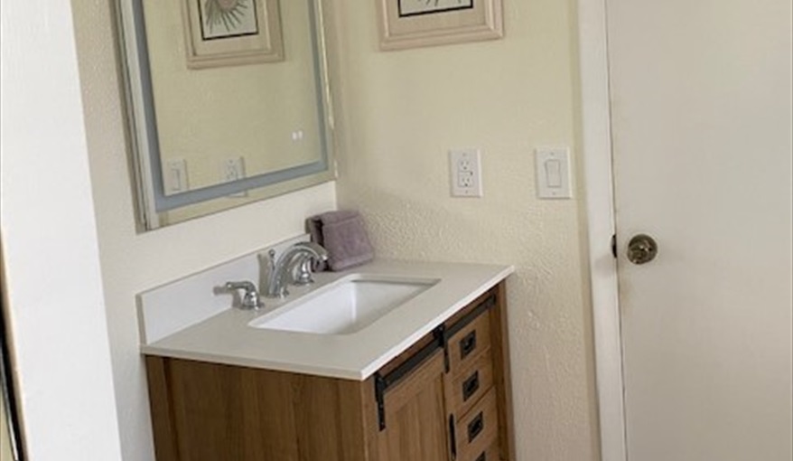 Master Bath.. Luxury villa, 3 Bedrooms, 2 Baths with stunning pool and games room in Indian Ridge, Kissimmee, Orlando