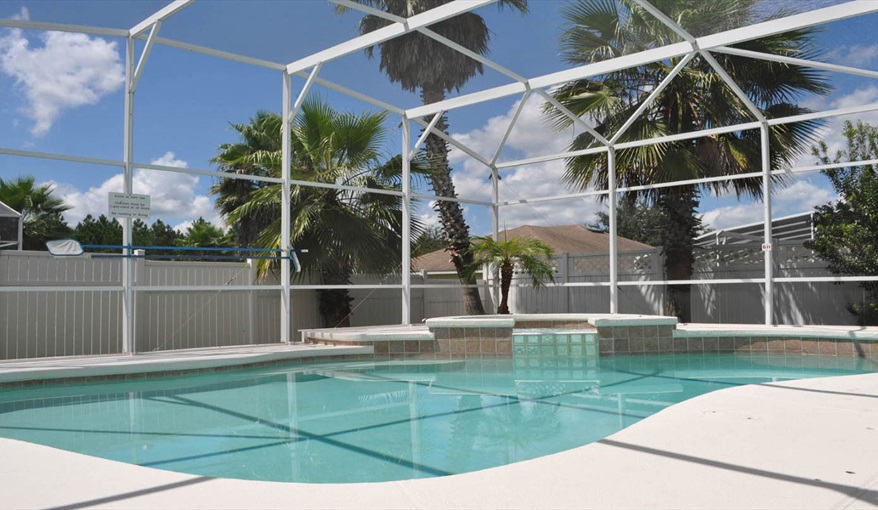 Fantastic built-in heated spa with hydrotherapy jets. Only You Florida Villa. Highlands Reserve Golf Community former showhome with HUGE master suite and gamesroom in Highlands Reserve, Davenport, Orlando