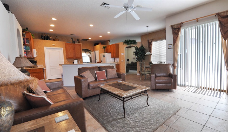 Open plan family room. Only You Florida Villa. Highlands Reserve Golf Community former showhome with HUGE master suite and gamesroom in Highlands Reserve, Davenport, Orlando